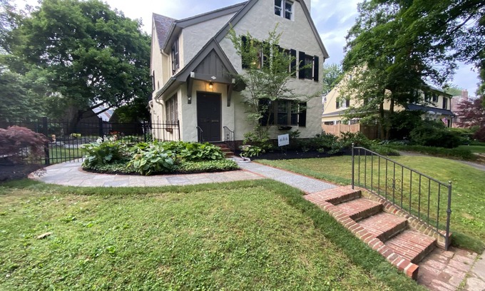 Wilmington Apartment | Private Studio walking distance to restaurants, night life, golf.