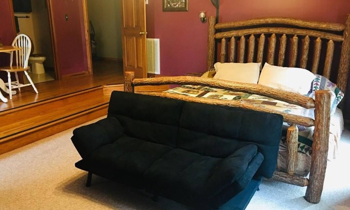 Saint Joe Cabin | Private Suite at Buffalo River Lodge - the perfect place for a romantic getaway