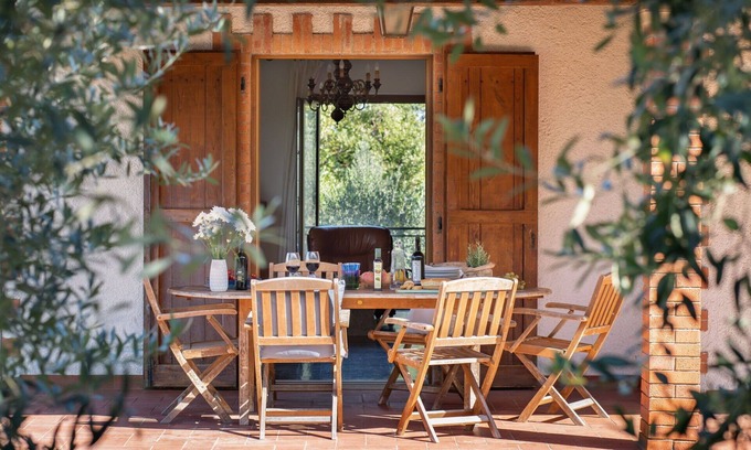 Pergine Valdarno House | Private Villa with WIFI, private pool, A/C, TV, patio, pets allowed, panoramic view, close to Arezzo