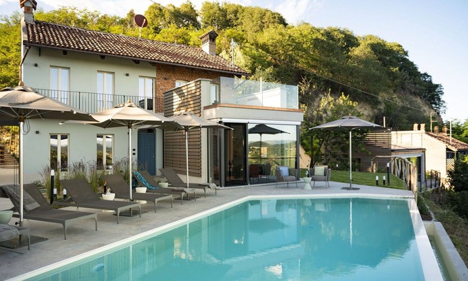 Monteu Roero Villa | Private Villa with private pool, A/C, sauna, hot tub, WIFI, TV, patio, panoramic view, close to Alba