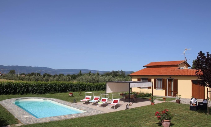 Ferretto Villa | Private Villa with WIFI, A/C, private pool, TV, pets allowed, panoramic view, close to Cortona