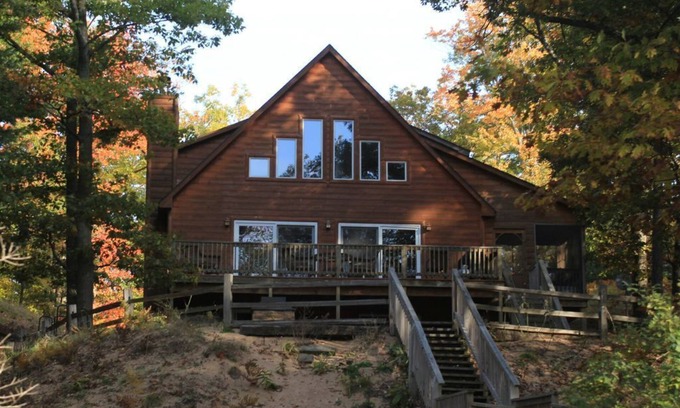 Lake Township House | Private Water Access on Long Lake in Honor