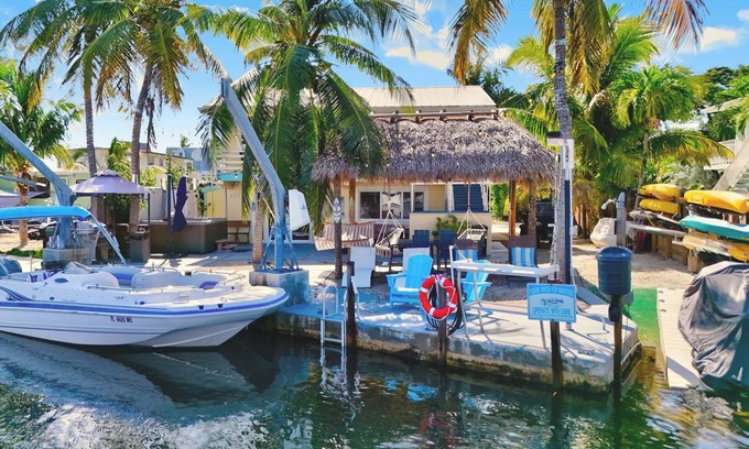 Anglers Park House | PRIVATE WATERFRONT HOUSE DOCK 4KAYAKS 2SUP BOARD GOLF CART