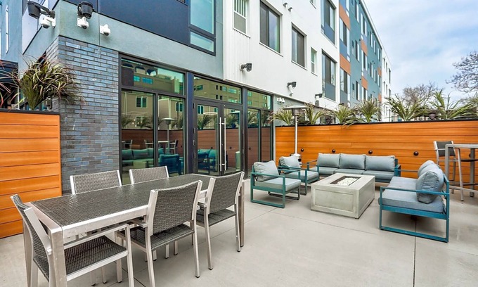 Brewerytown Apartment | Professional 1BR Apartment I Free Parking I Pool