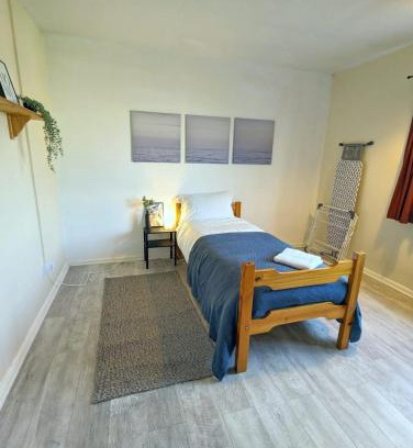 Colchester Apartment | Professional 3-bed flat