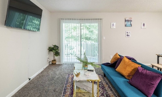 Charlotte Apartment | Professionals 1bdrm 10 mins to Atrium Hospital/