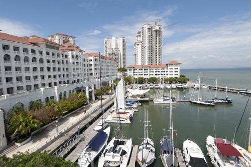 Seri Tanjung Pinang Apartment | Profolio @ Straits Quay