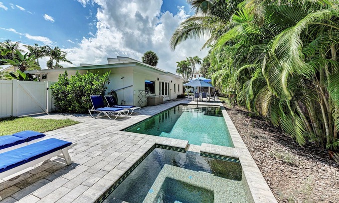 Holmes Beach House | Promise Kept - Holmes Beach Pool Home Rental