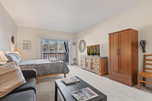 North Park City Apartment | Prospector Lodge 805 by Moose Management