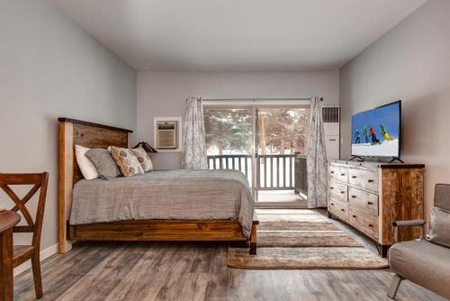 North Park City Apartment | Prospector Lodge 814 by Moose Management