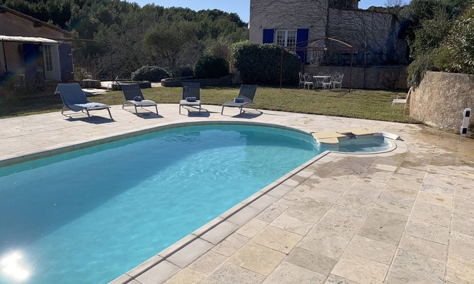 Flayosc Villa | Provençal Estate Villa with Pool