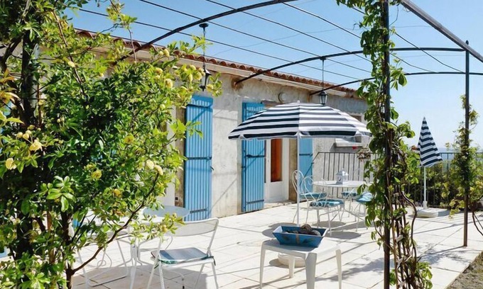 Bedoin House | Provencal holiday home with private garden, Bédoin