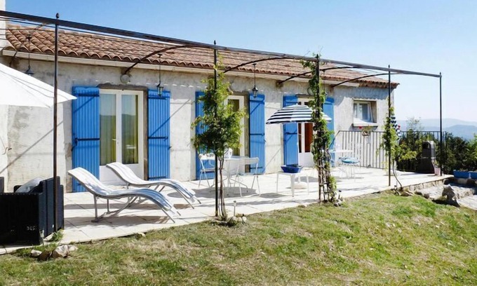 Bedoin House | Provencal holiday home with private garden, Bédoin