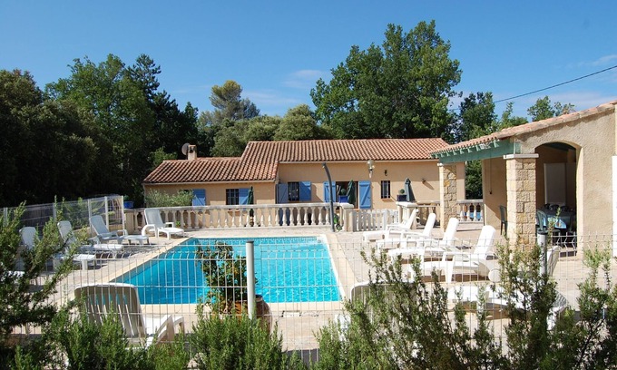 Regusse Villa | Provencal villa + stone bungalow with quiet enclosed patio and private pool