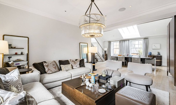 South Kensington Apartment | £8m Chelsea Penthouse - Huge Terrace | Ultra Lux