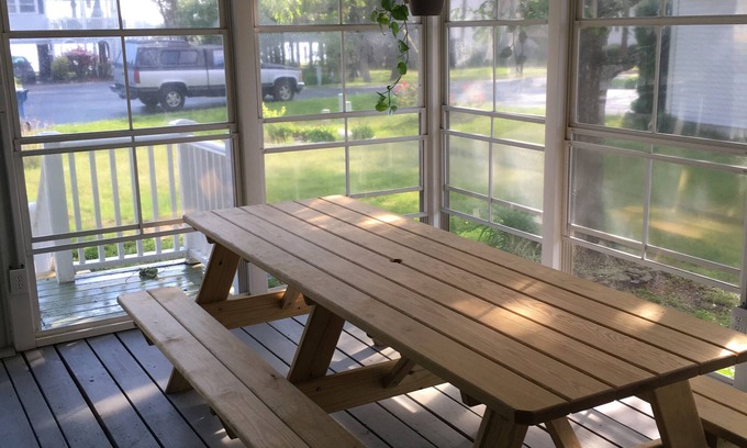 Ocean Pines Cottage | Pura Vida.Canal front beach cottage with private dock and sleeps 8
