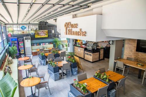 Eski Lara Hotel | Pure Blanche Hotel
