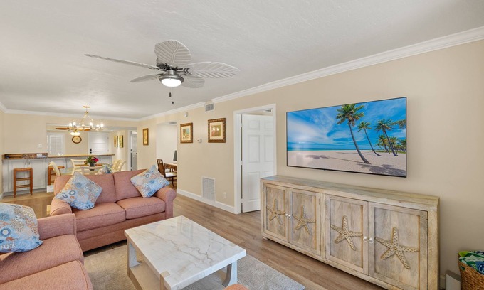 Sanibel Condo | Pure Coastal Luxury: Beachfront Condo, Private sundeck Deck & Breathtaking views