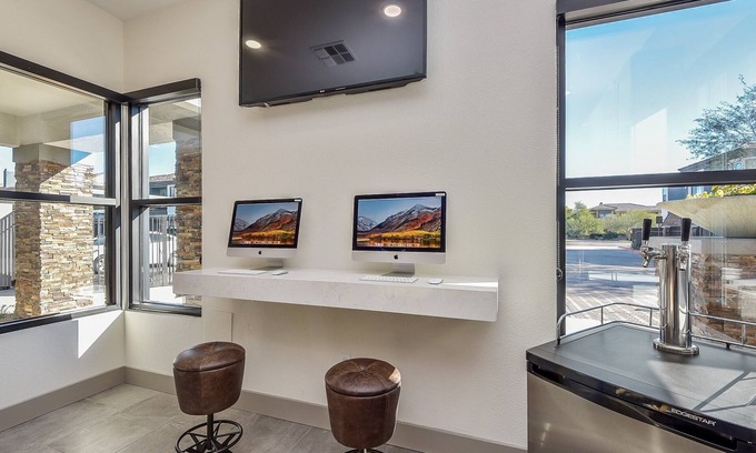 Desert View Village Apartment | Pure Suites Ascent 2 Bed Gym Pool Cabana