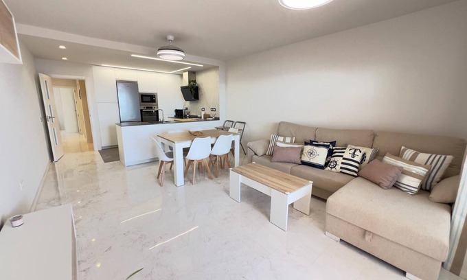 Almunecar Apartment | PUSHE Marina del Este Beach & Sport 2