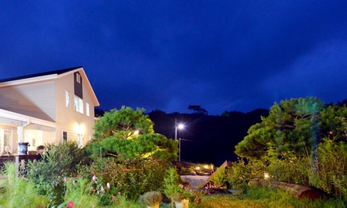 Daegwallyeong House | Pyeongchang Waltz in December Pension