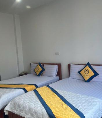 Tan Binh Hotel | Quốc Minh Trung Hotel