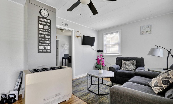Lansing House | Quaint 1 Bedroom House on N Martin Luther King Jr Blvd, Lansing: Your Ideal Home
