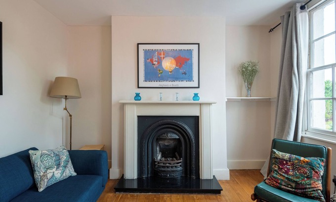 Hackney Apartment | Quaint 1BD Victorian Flat in Iconic Neighbourhood