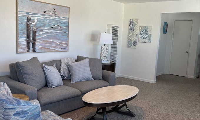 Pismo Heights House | Quaint 2 bedroom with partial ocean views
