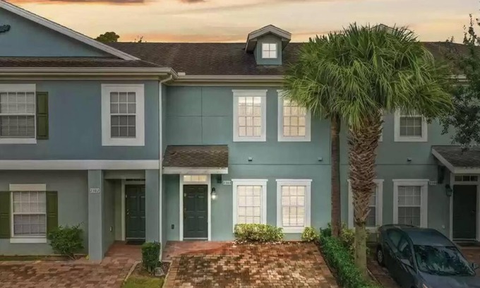 Kissimmee House | Quaint and Serene townhouse in Coral Cay resort subdivision