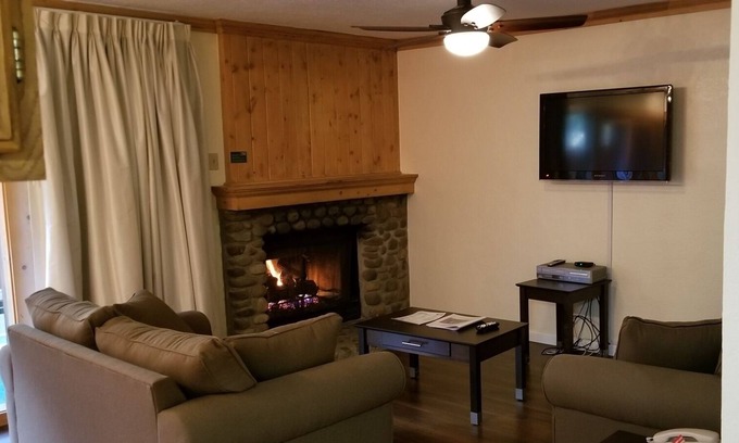Incline Village Resort | Quaint boutique resort