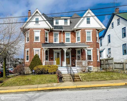 Kennett Square House | Quaint brick townhome in historic Kennett Square