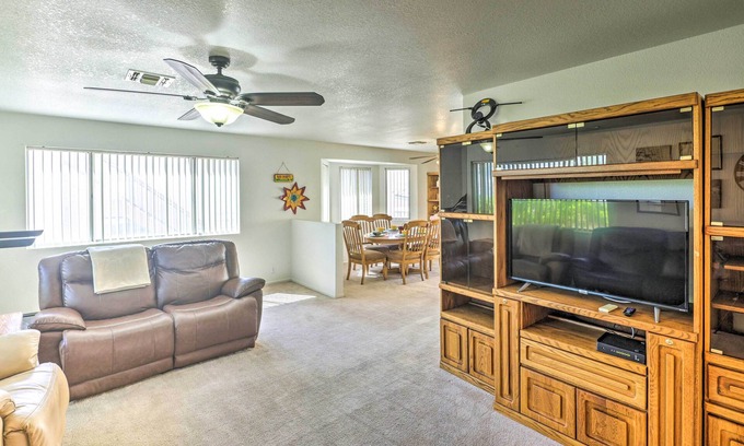 Sunridge Estates House | Quaint Bullhead City Getaway ~ 2 Mi to River!