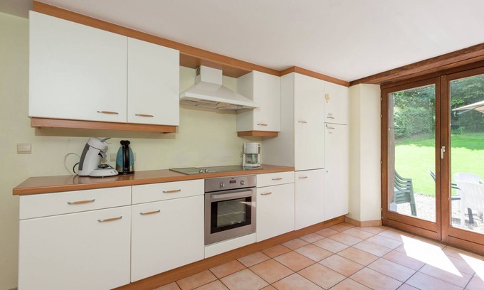 Lierneux Cottage | Quaint Cottage In Jevigné with Terrace