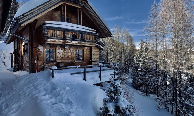 Turracher Hohe Ski Chalet | Quaint hut in snow-sure 1750m with pool & sauna, right in the ski & hiking area!