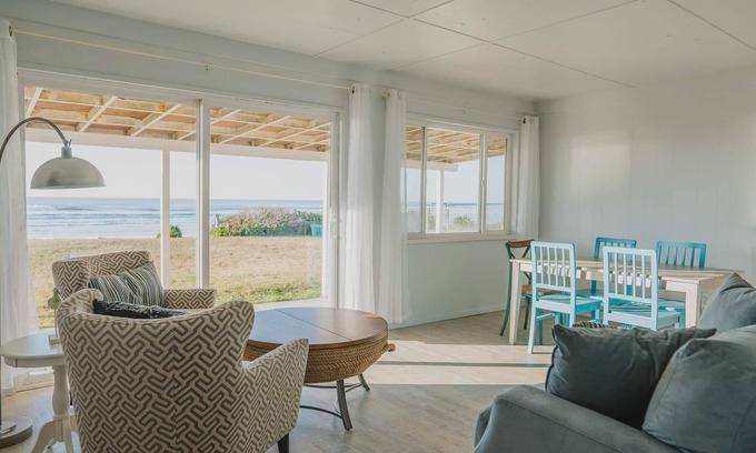 Waldport House | Quaint Ocean Front on Miles of Sandy Beach! Dog Friendly!