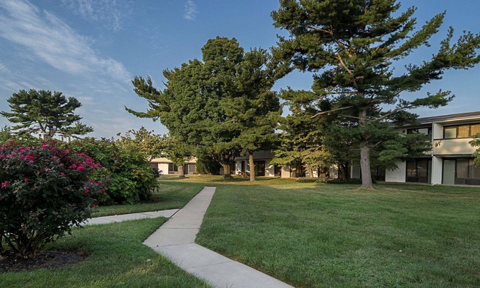 New Castle Hotel | Quality Inn And Suites Skyways