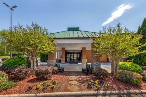 Asheboro Hotel | Quality Inn Asheboro South