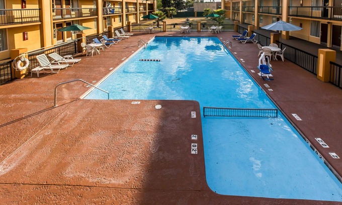 Savannah Hotel | Quality Inn Midtown