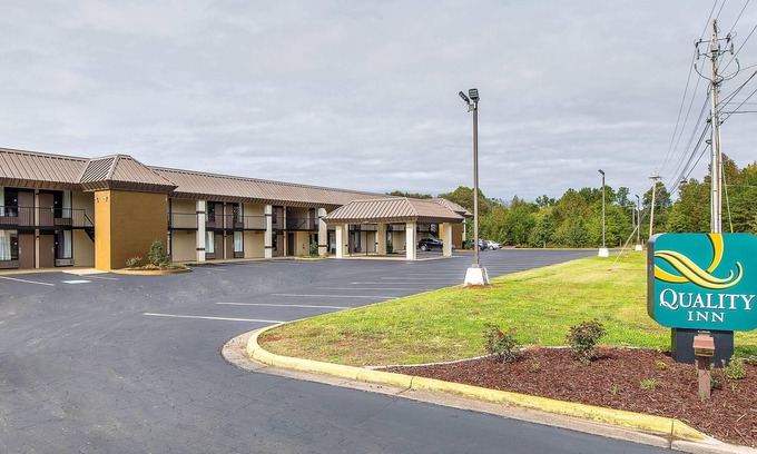 Forest City Hotel | Quality Inn