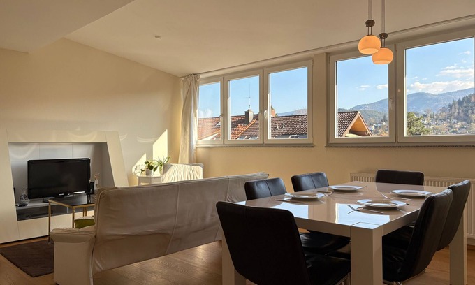 Ebnet Apartment | Quartier 1 - Holiday apartment on the right, max. 6 persons