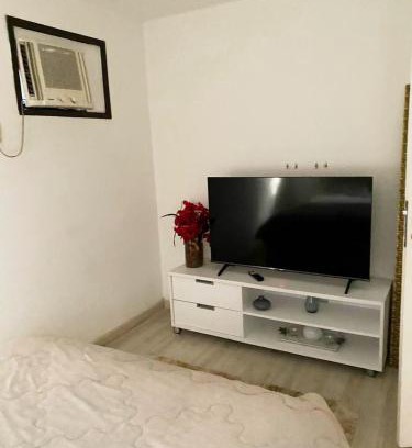 Barra da Tijuca House | Quarto com suíte no Jardim Oceânico