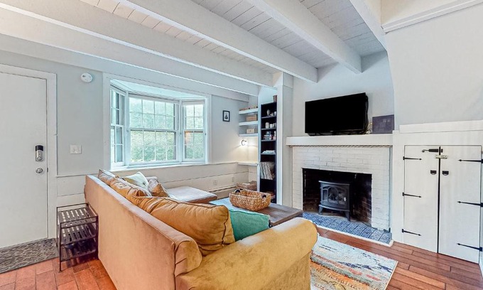 West Hartford Apartment | Quechee Condo