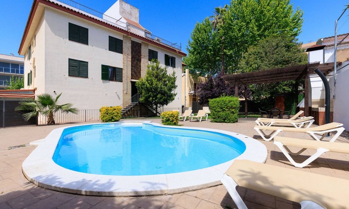 Salou City Centre Apartment | QUEENS 1A Salou center, beach at 300m