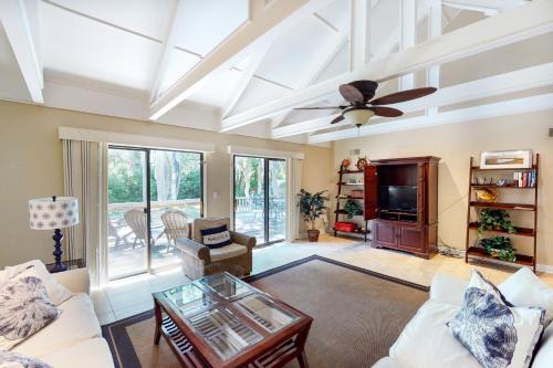 Palmetto Dunes Apartment | Queens Grant 568
