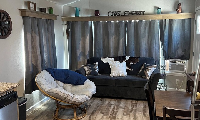 Moses Lake House | Quiet 1 bedroom Getaway on Legacy Golf Course & close to Mardon Resort!