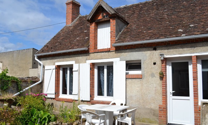 Chateauneuf-sur-Loire House | Quiet 3 person cottage near Loire