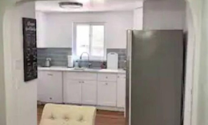 Barths House | Quiet 3BR spot between downtown AND the mountains