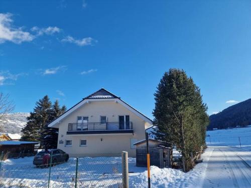 Sankt Michael im Lungau Villa | quiet and central Luxury Villa "JUWEL" with Sauna, at Ski slope!