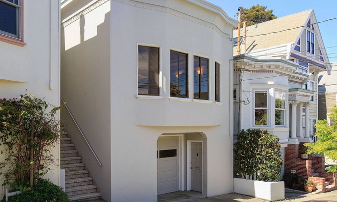 Noe Valley House | Quiet and Cozy Home Nestled in the Hillside of Charming Noe Valley